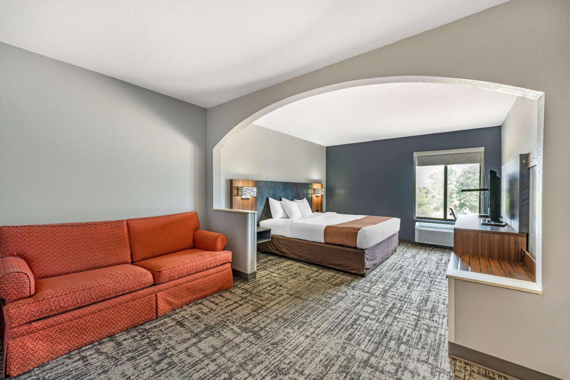 Quality Inn & Suites Manhattan Buitenkant foto